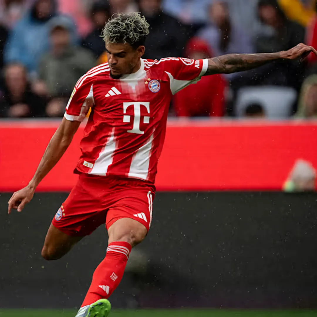 Bayern Munich Home Football Jersey - Image 4