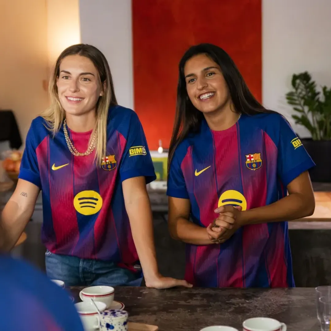 FC Barcelona Women Football Jersey - Image 4