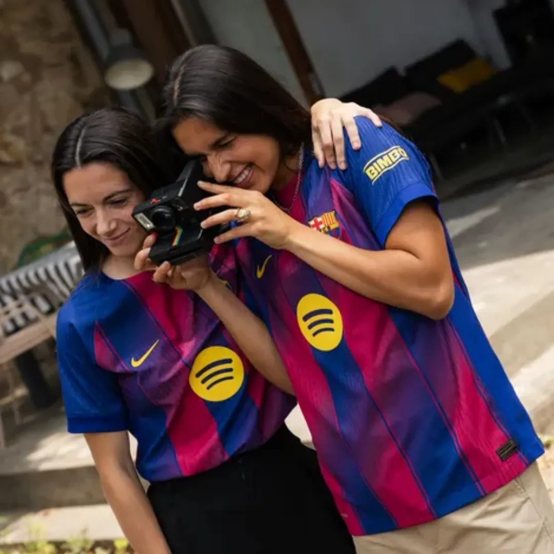 FC Barcelona Women Football Jersey - Image 3