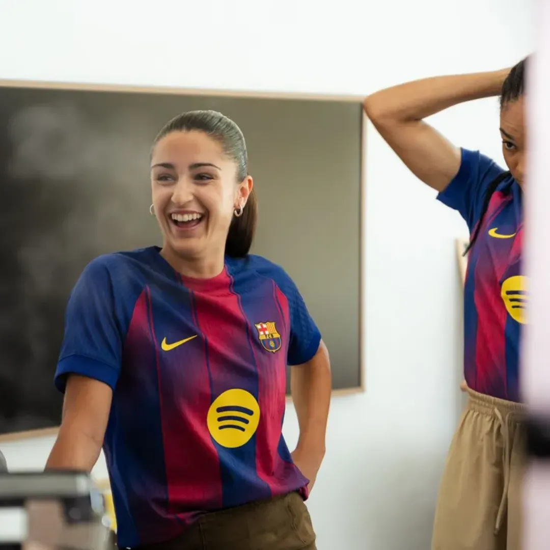 FC Barcelona Women Football Jersey - Image 6