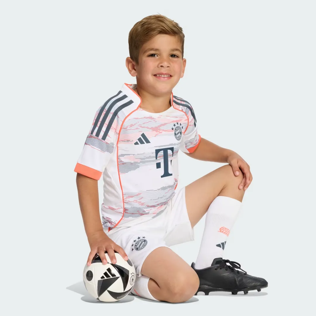 Bayern Munich Kids Away Kit - Image 3