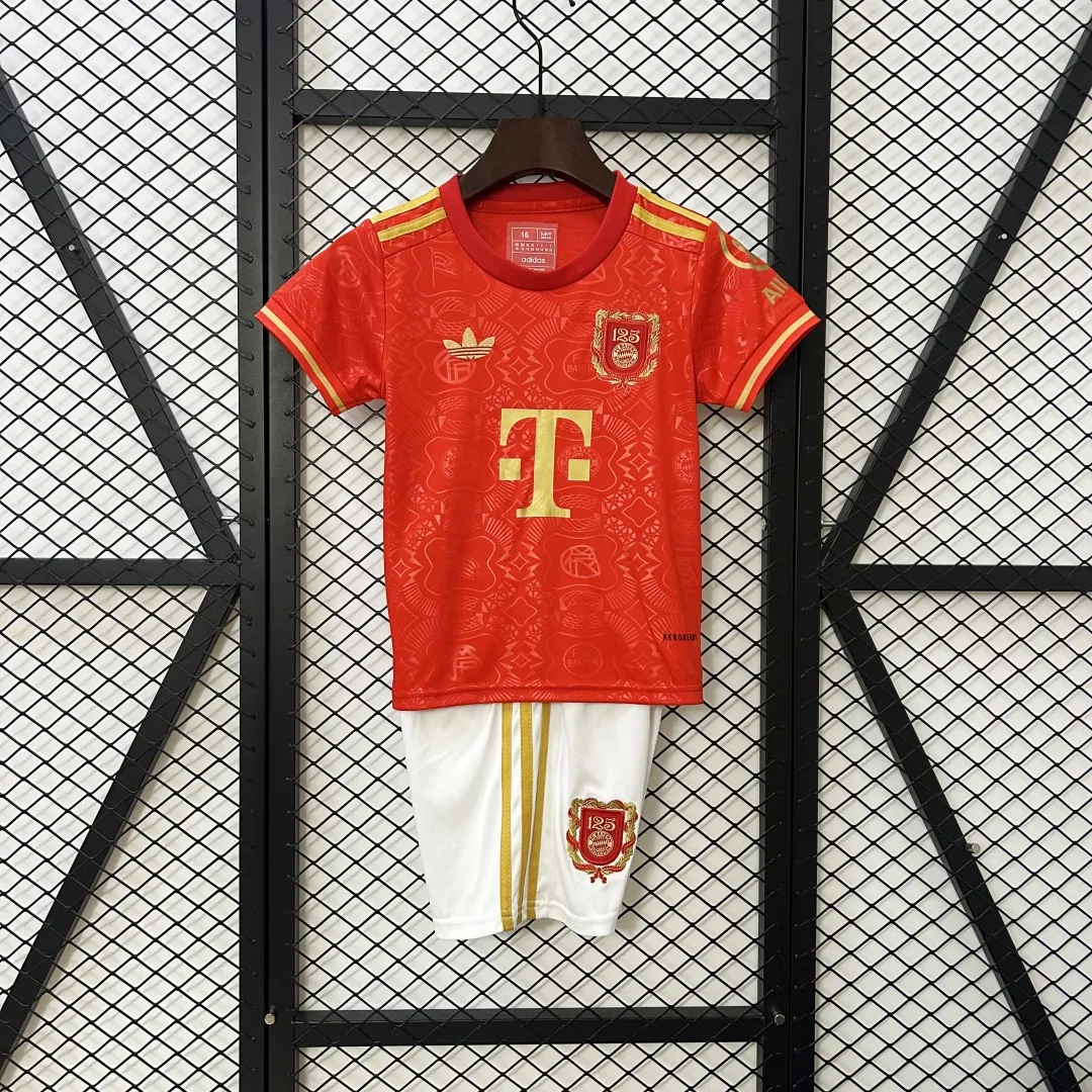 Alternative view of Adidas Bayern Kids Football Kit