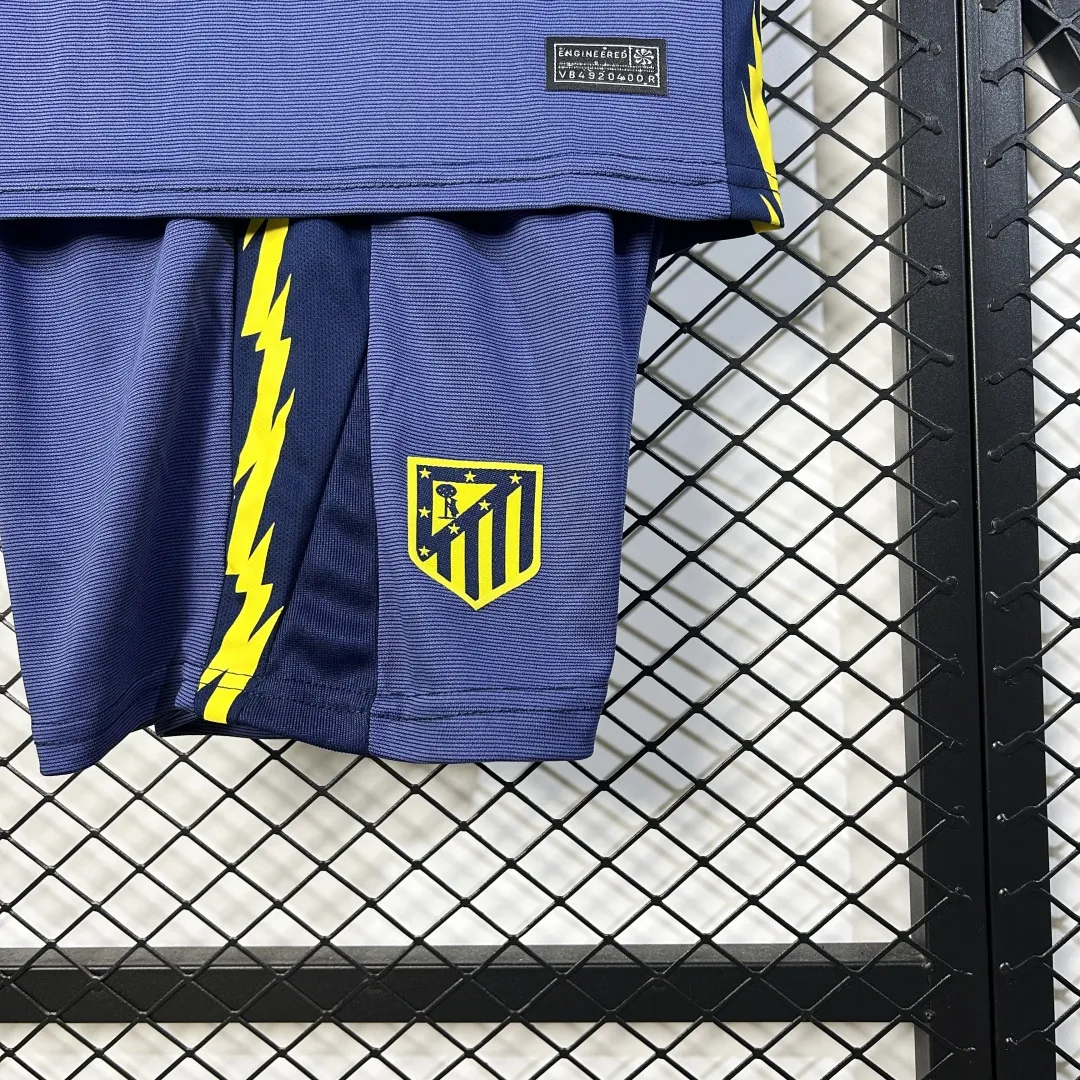 Atletico Madrid Kids Kit - Image 4