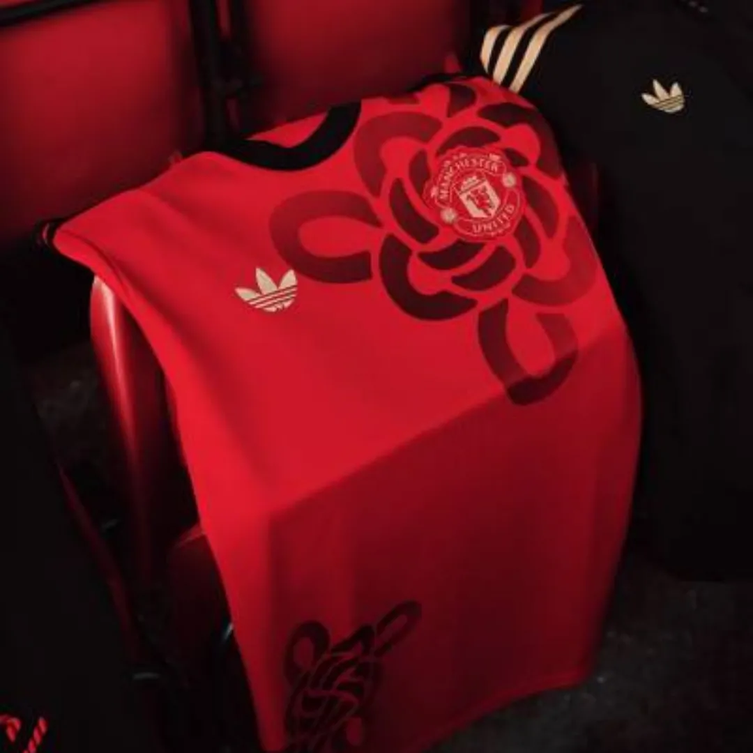 Manchester United Cultural Story Jersey - Image 7