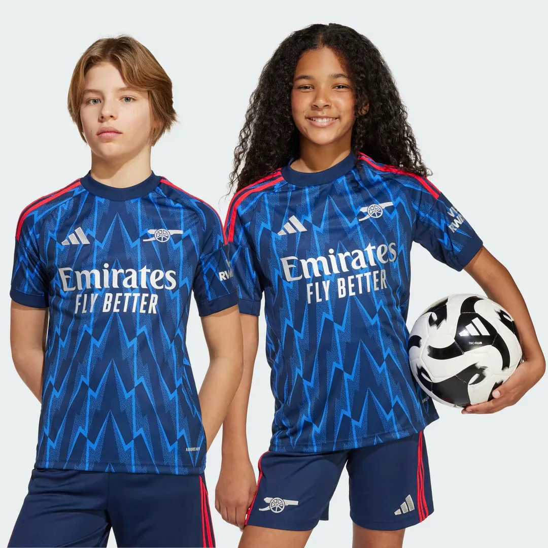 Arsenal Kids Soccer Kit - Image 4
