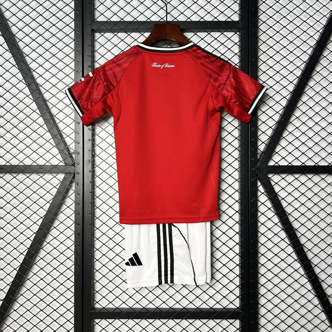 Manchester United Kids Home Kit - Image 15