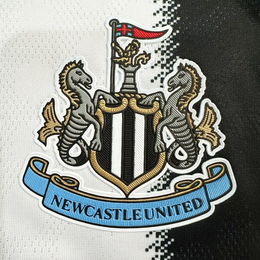 Newcastle United Home Jersey 2025/26 - Image 4
