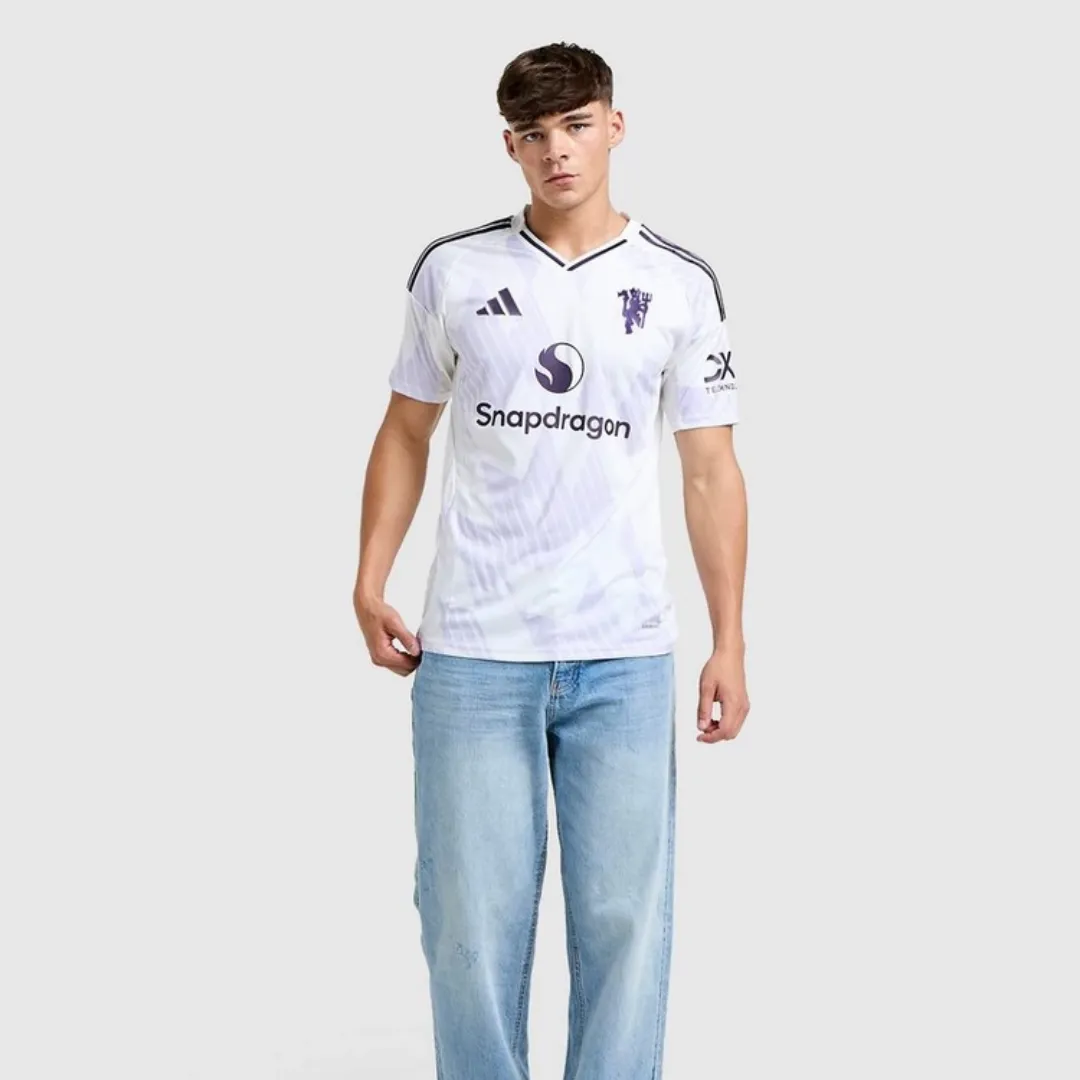 Manchester United Away Jersey - Image 3