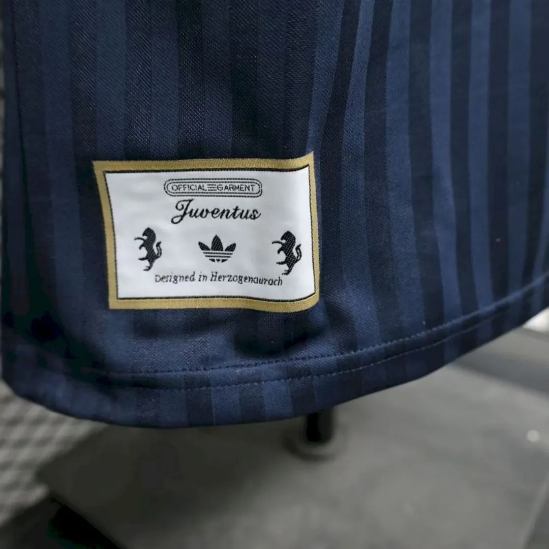 Adidas Juventus Football Jersey - Image 7