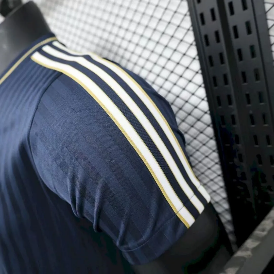 Adidas Juventus Football Jersey - Image 6