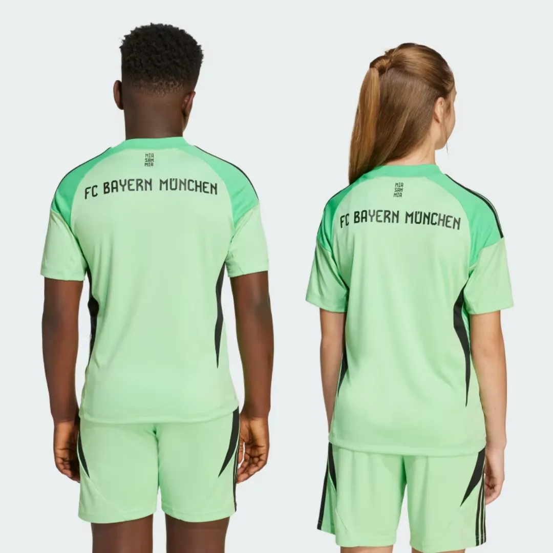 Bayern Munich Kids Goalkeeper Kit - Image 3