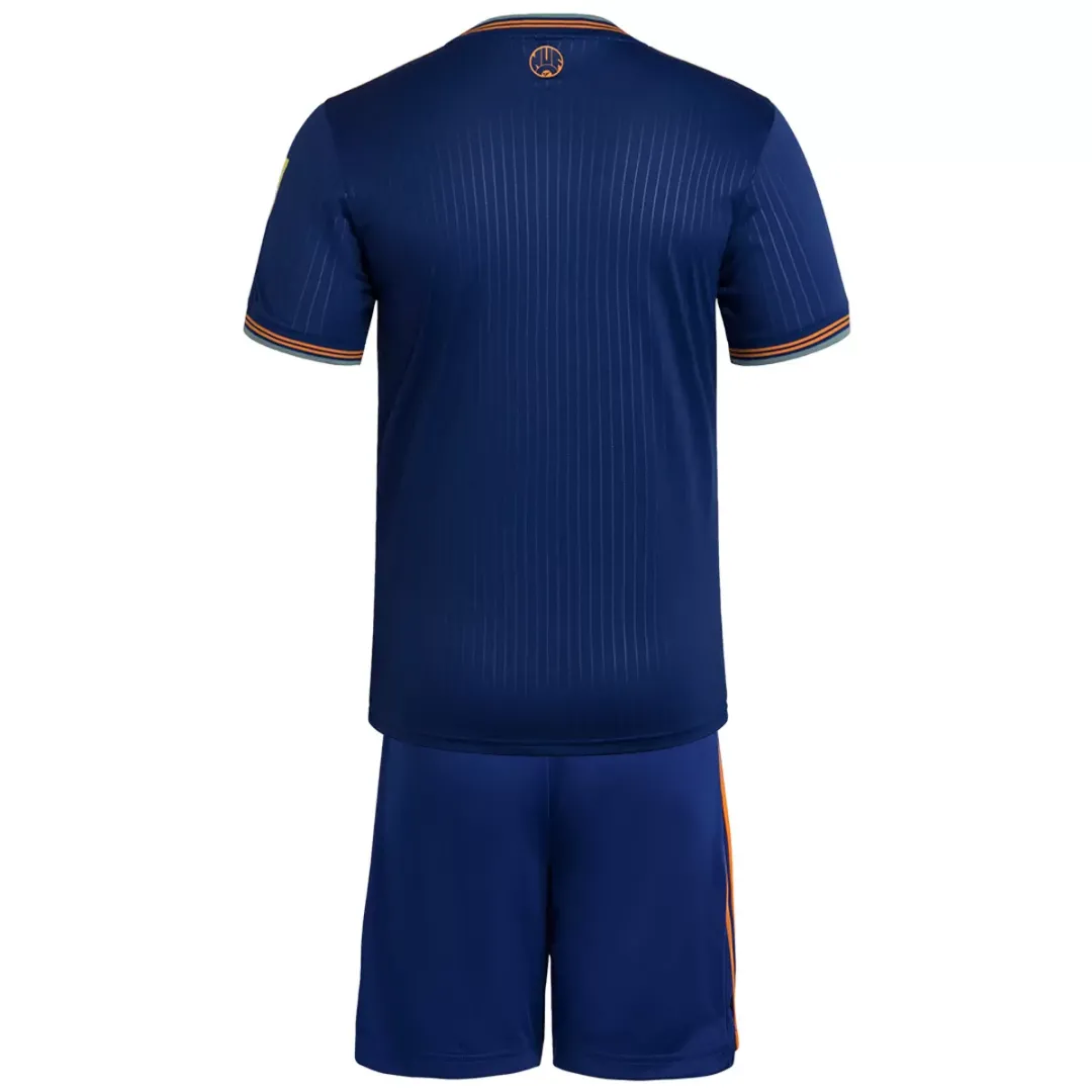Newcastle United Kids Kit - Image 2