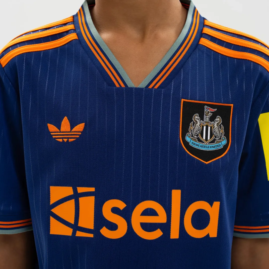 Newcastle United Kids Kit - Image 5