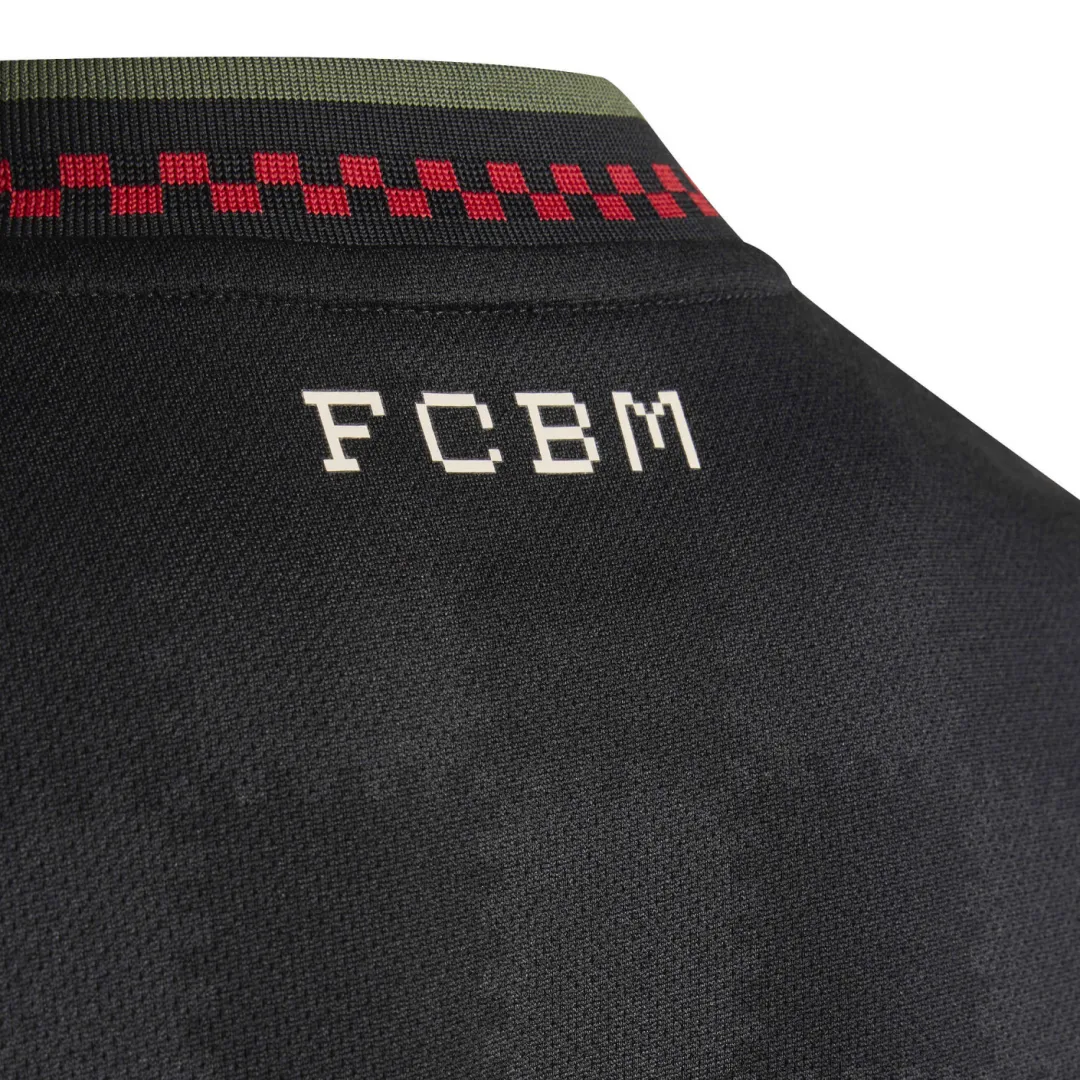 Adidas Bayern Kit - Image 4