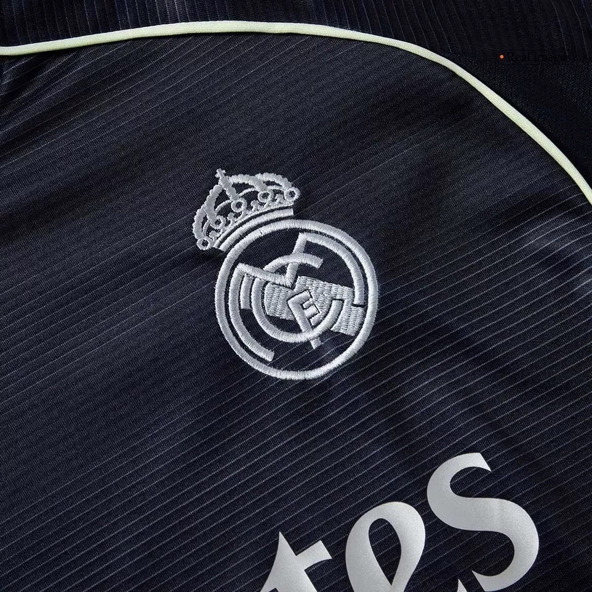 Real Madrid Mbappe 10 Jersey - Image 6