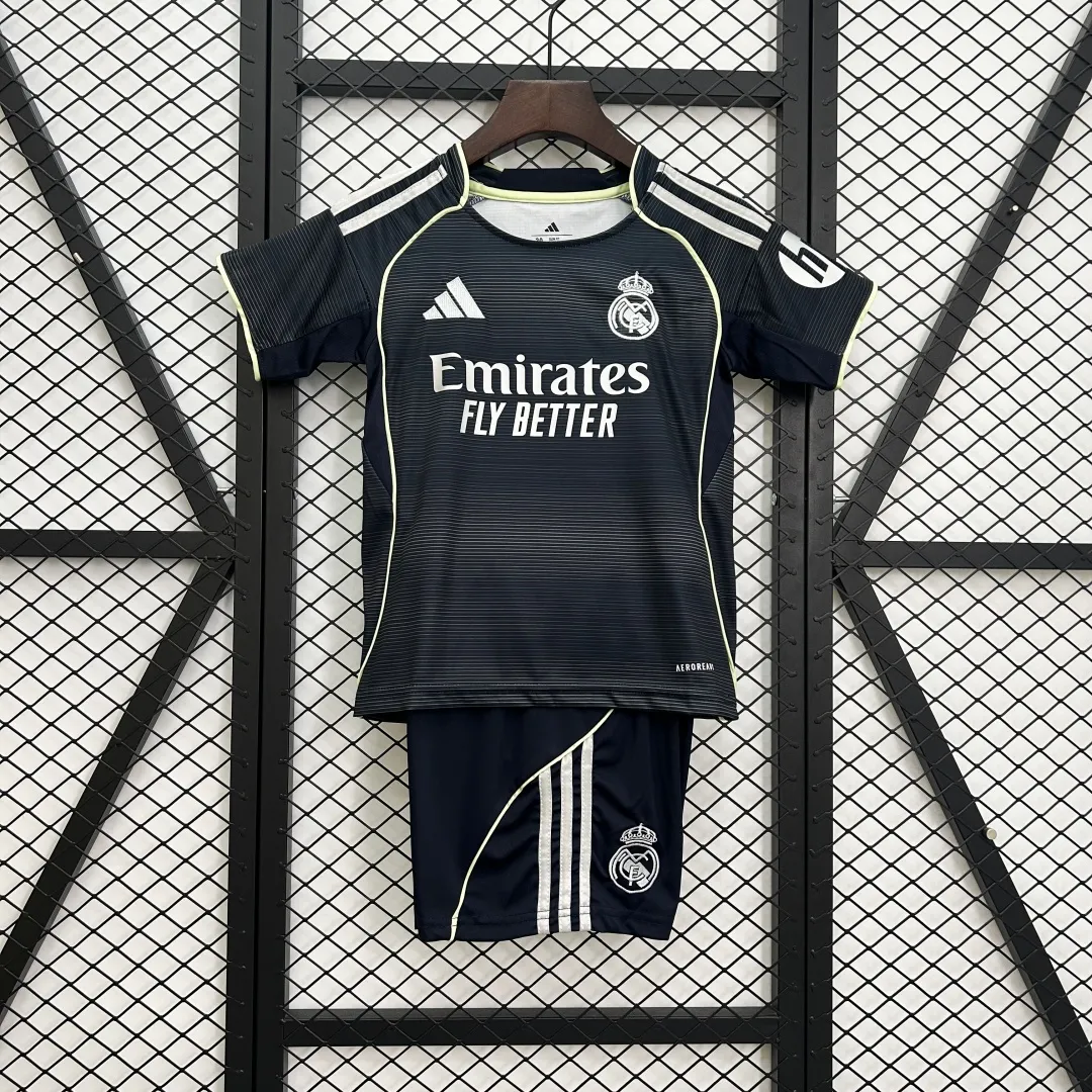 Real Madrid Kids Soccer Kit - Image 4