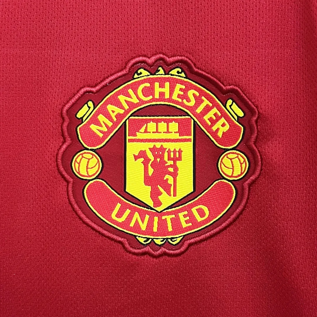 Manchester United Football Jersey - Image 4
