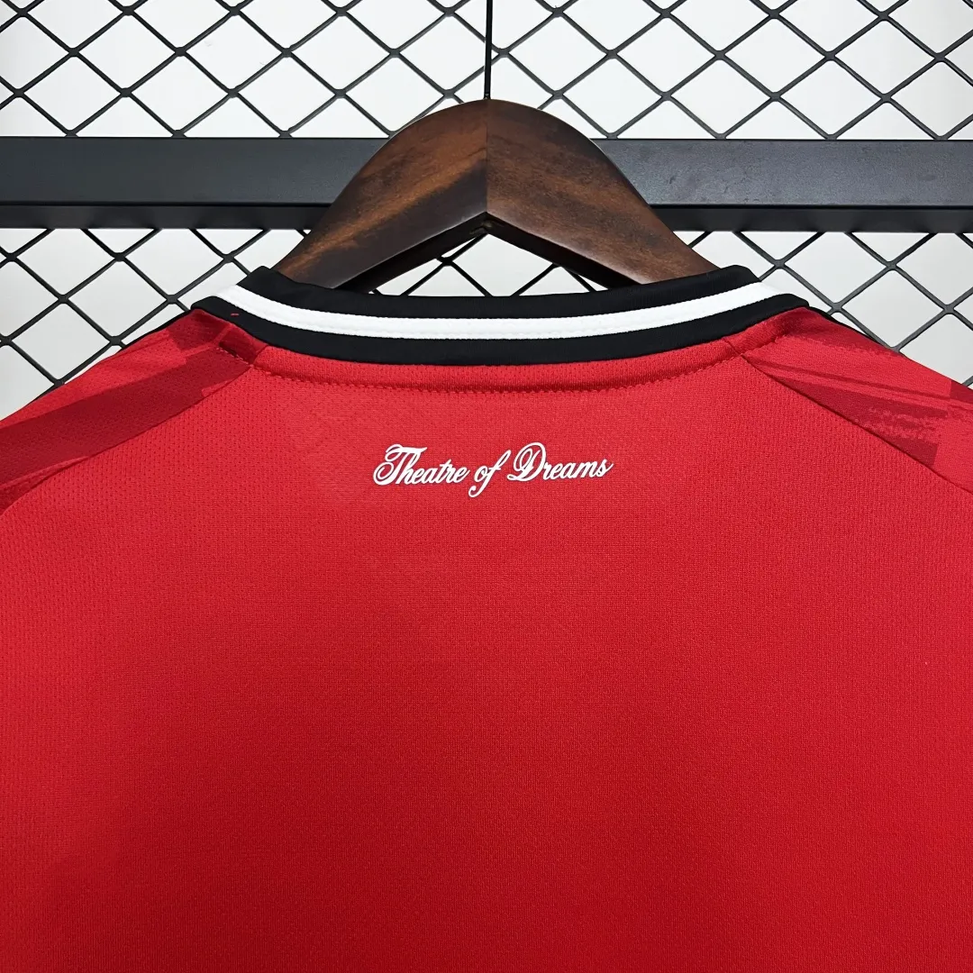 Manchester United Football Jersey - Image 9