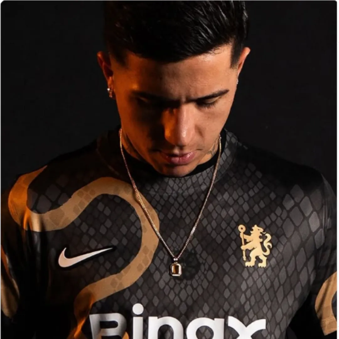 Chelsea Year of Snake Pre Match Jersey - Image 3