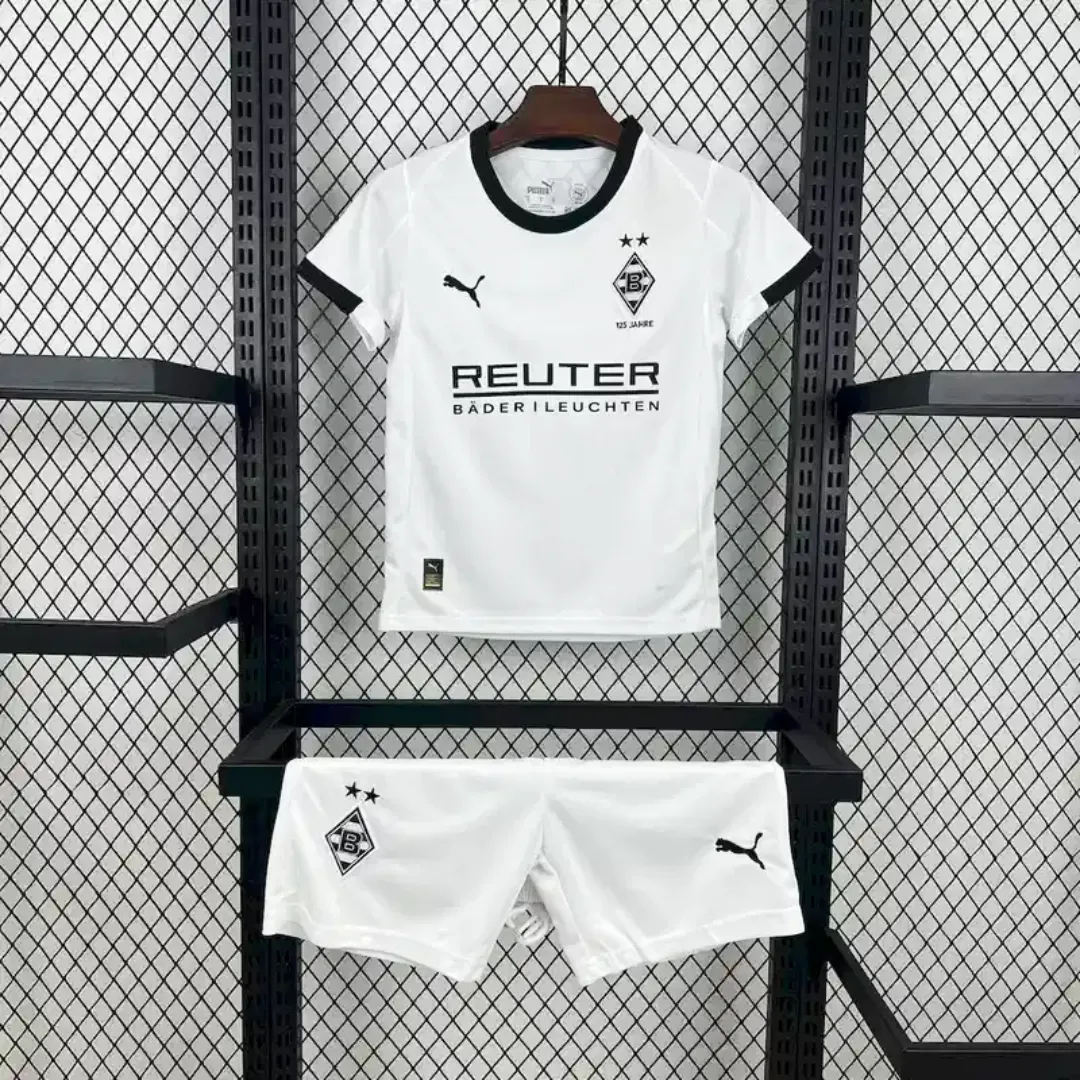 Puma Kids Football Kit - Image 2