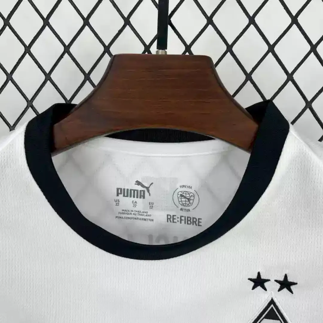 Puma Kids Football Kit - Image 3