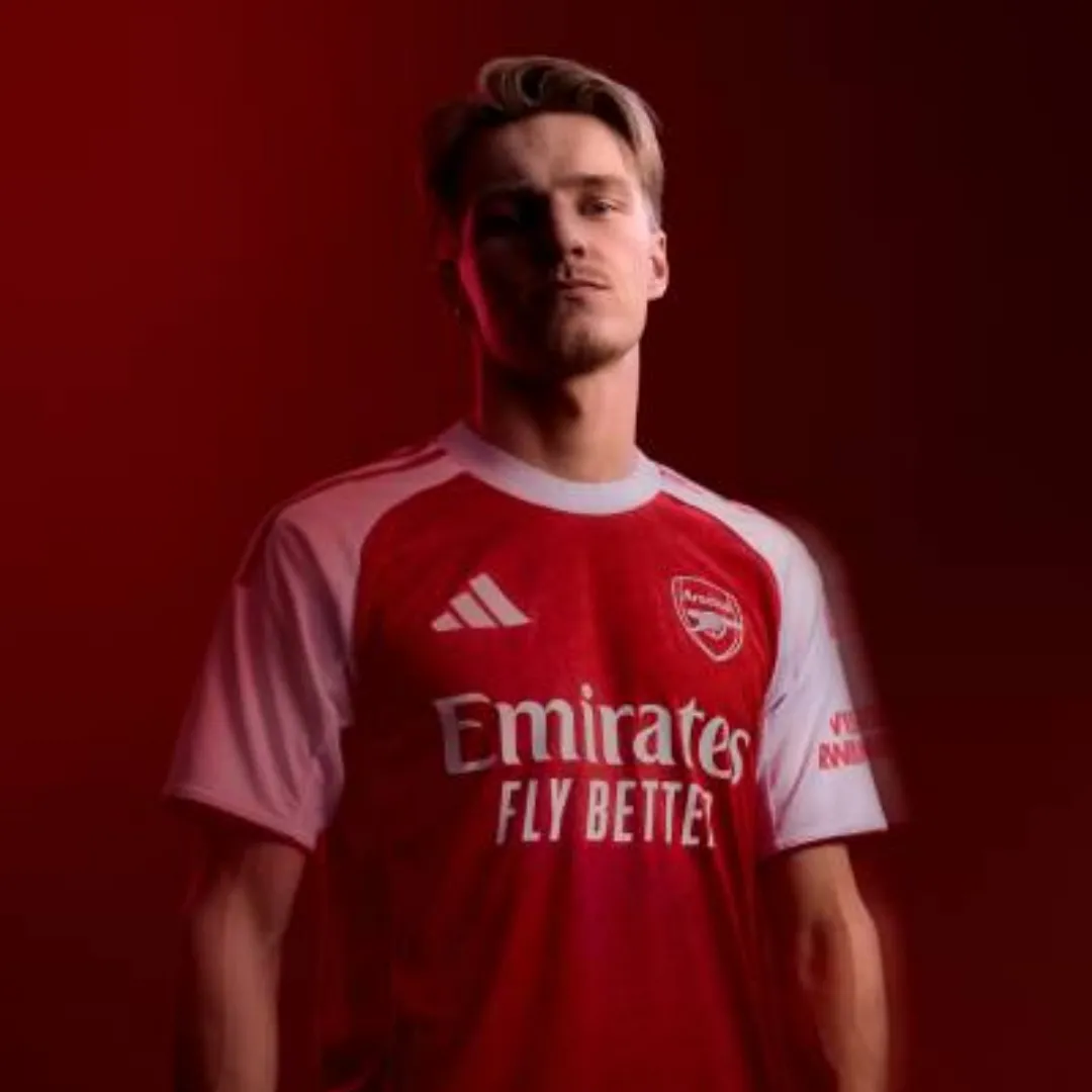 Arsenal Home Jersey - Image 3