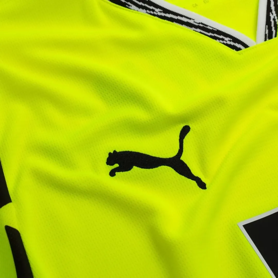 Borussia Dortmund Jersey - Image 7