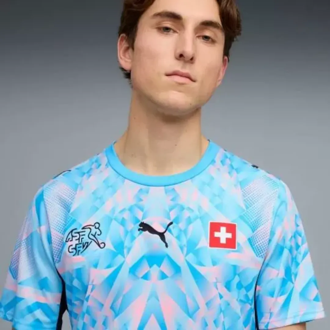 Puma Switzerland Goalkeeper Jersey - Image 4