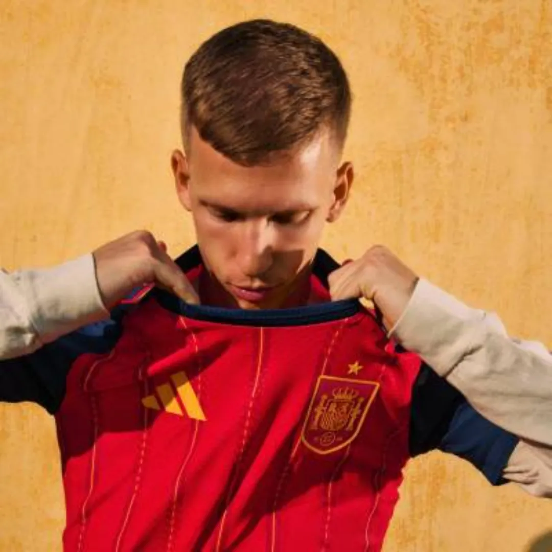 Adidas Spain Soccer Jersey - Image 7