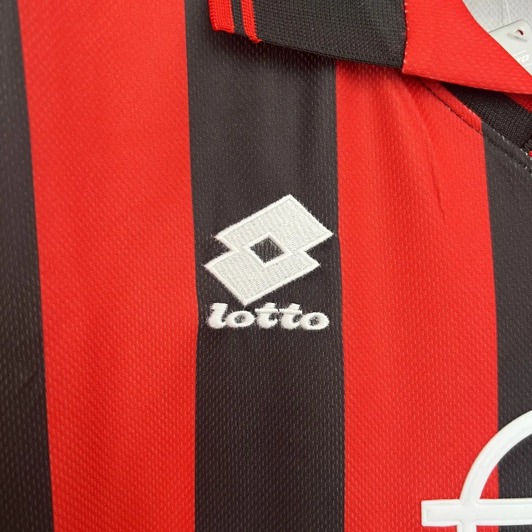 Lotto AC Milan 1997/98 Home Jersey - Image 5