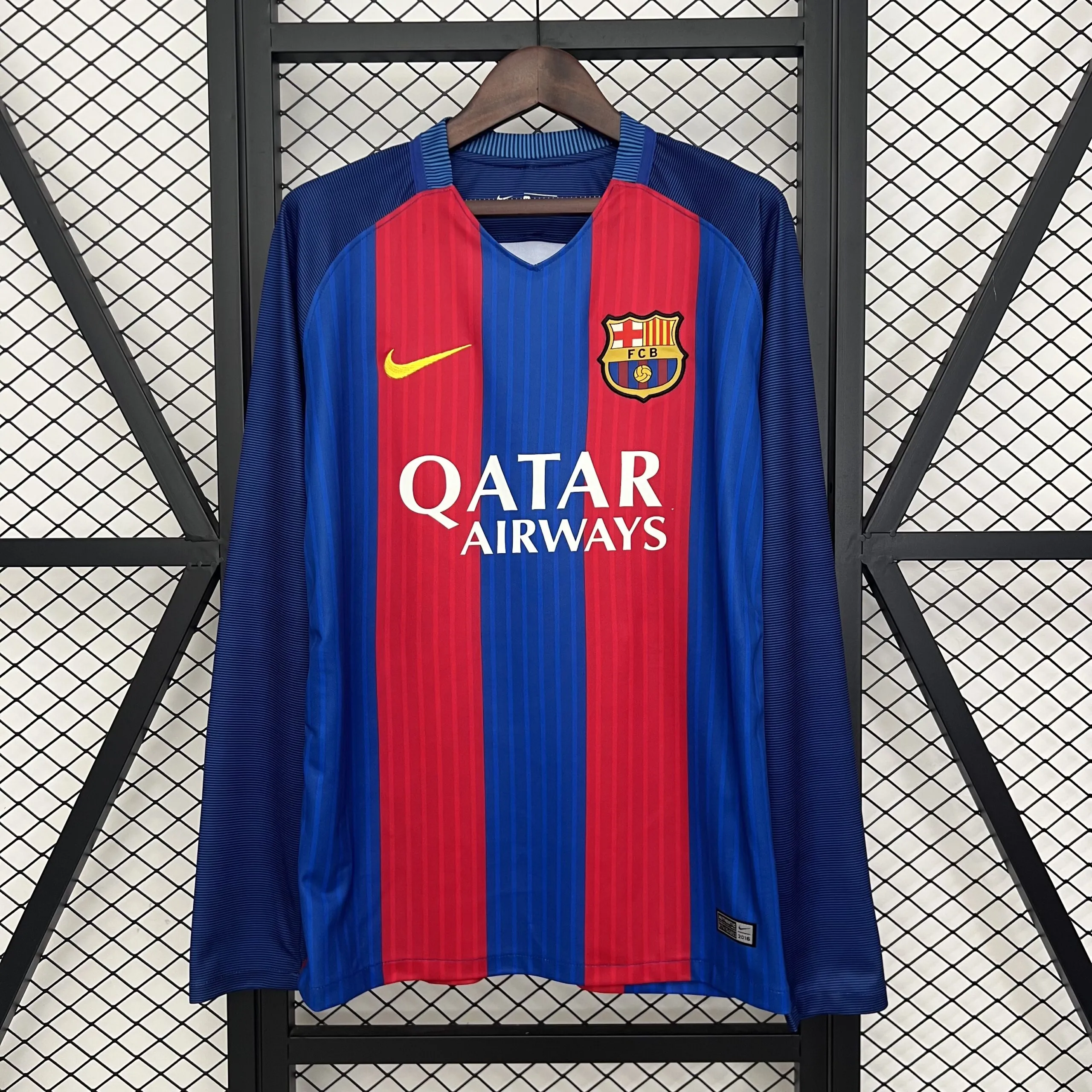 Retro Long Sleeve Football Jersey - Image 3
