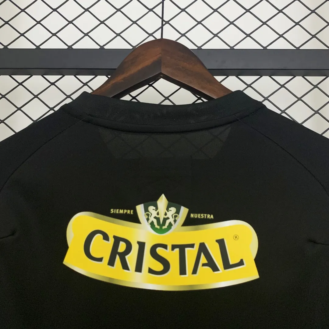 Umbro Colo-Colo Away Jersey - Image 9