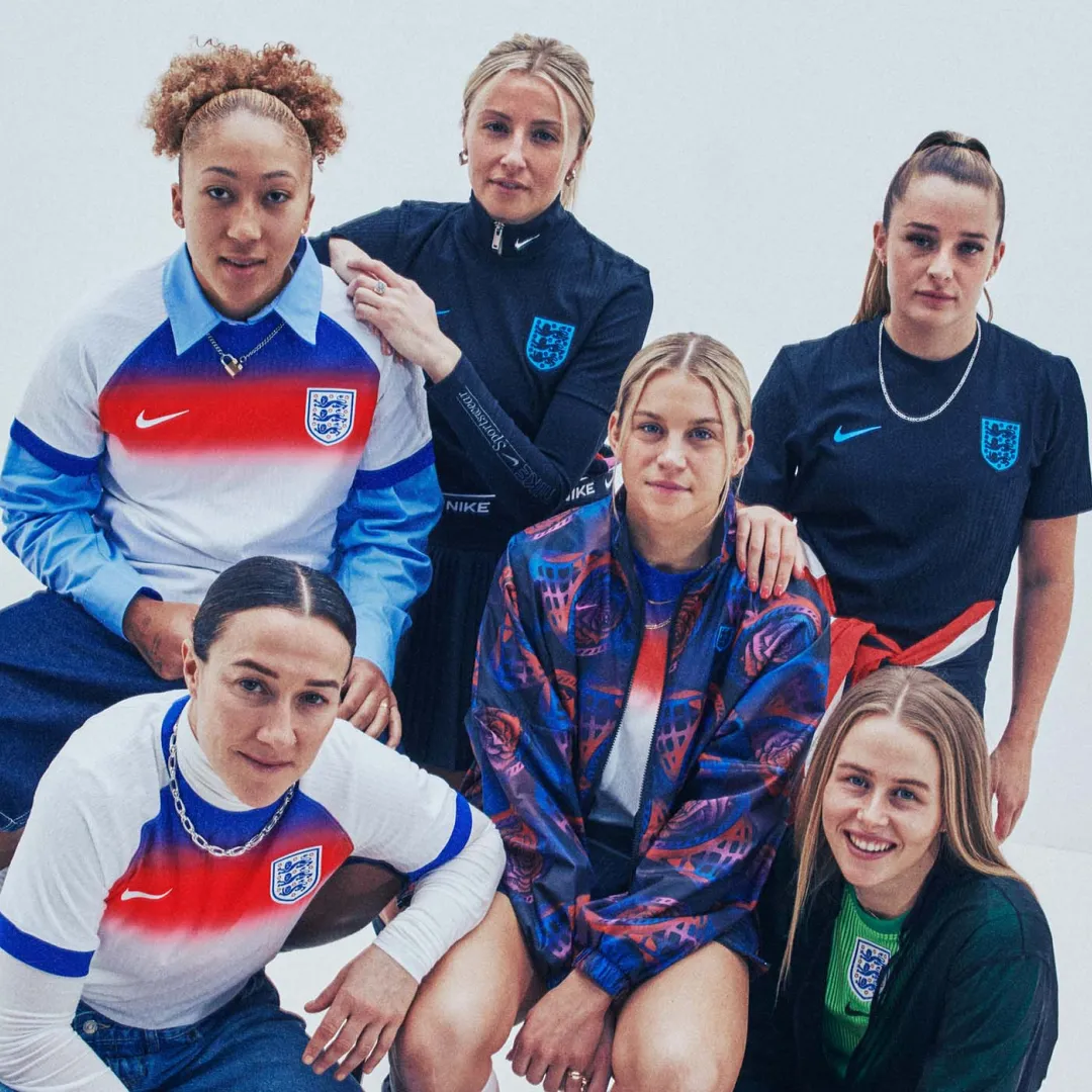 Nike England Women Jersey - Image 4