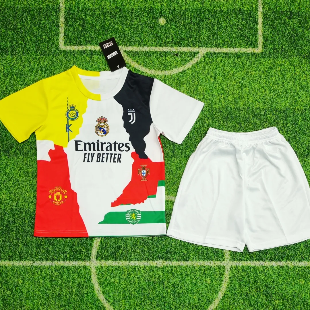 Ronaldo Kids Soccer Kit - Image 3