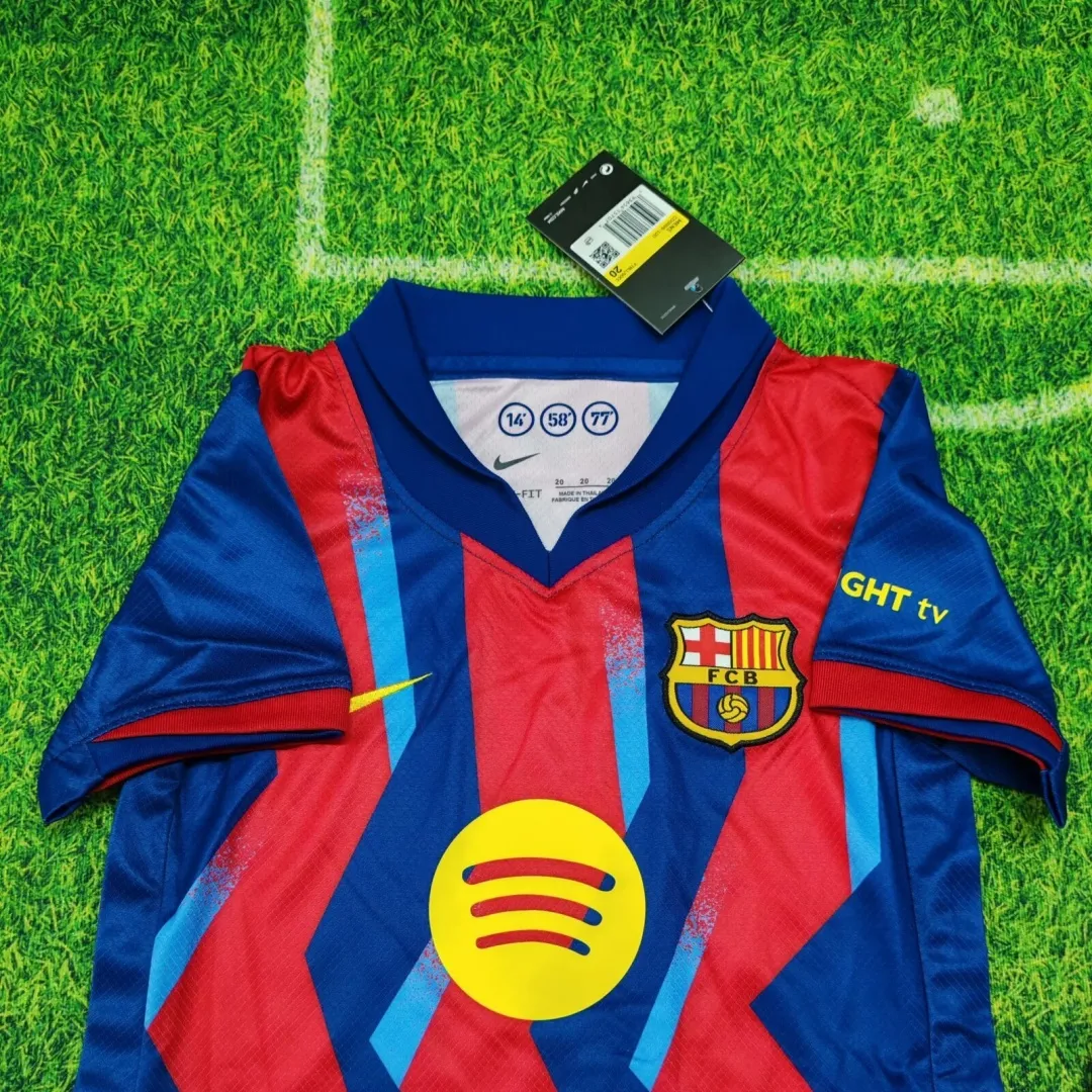 Barcelona Kids Soccer Kit - Image 4