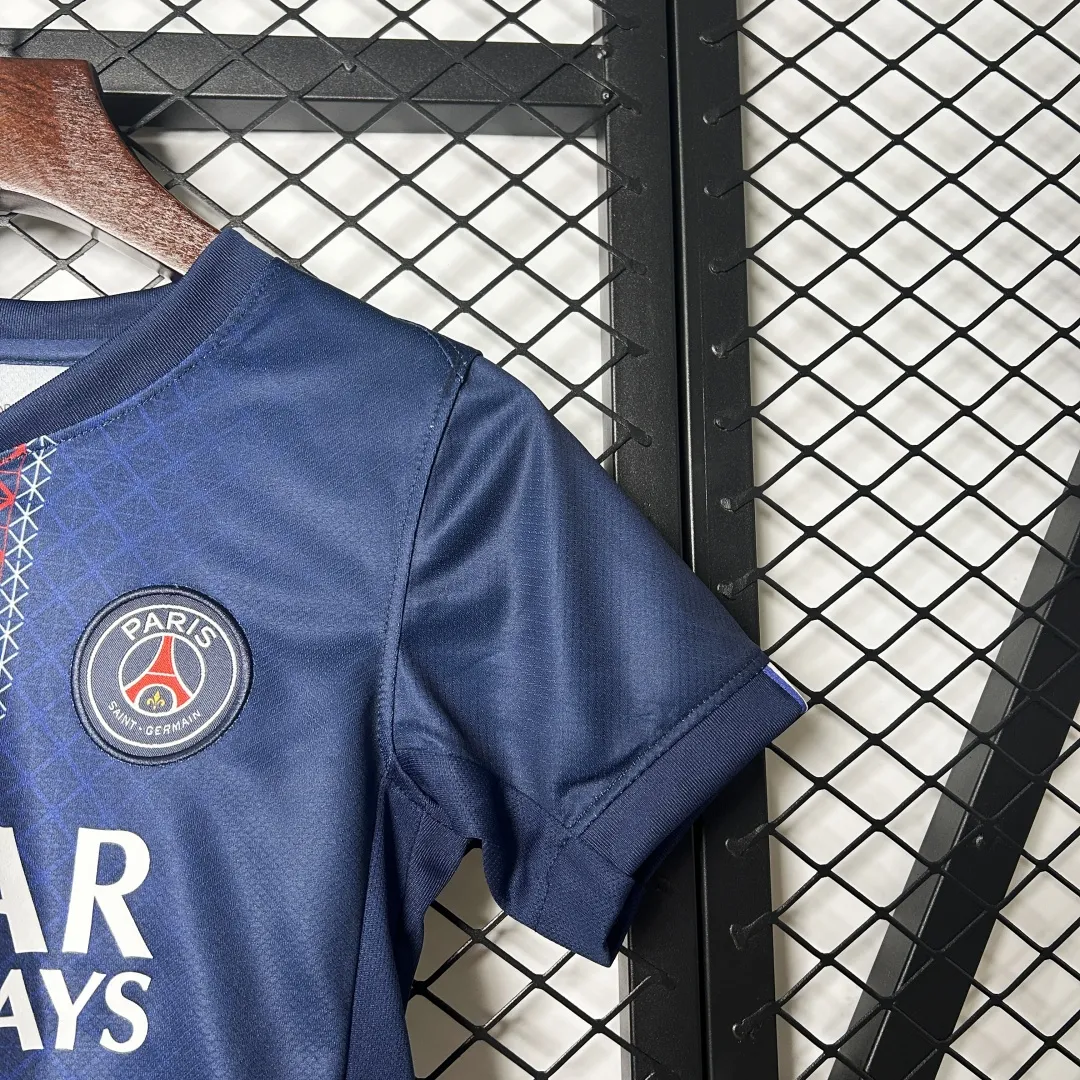 PSG Kids Home Kit - Image 4