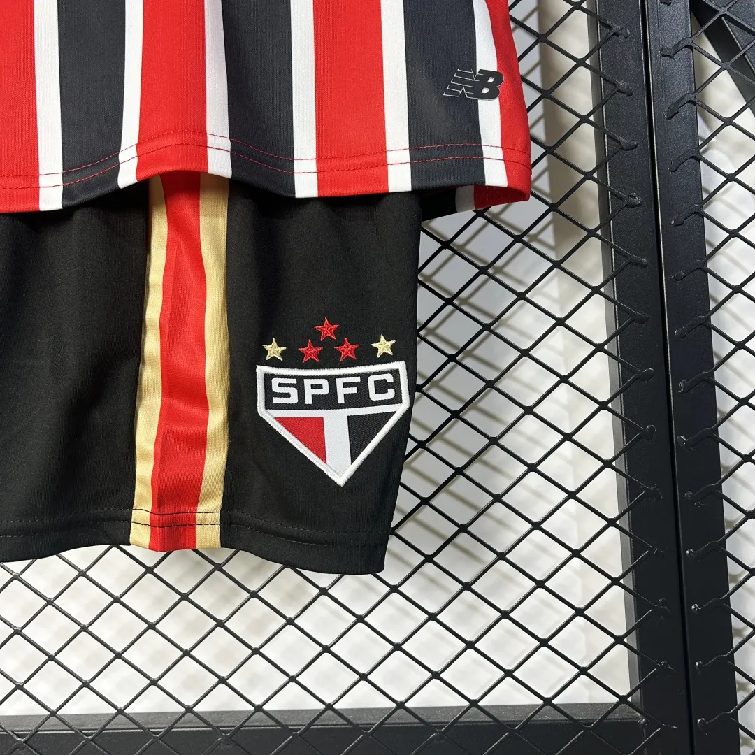 SPFC Kids Soccer Kit - Image 6