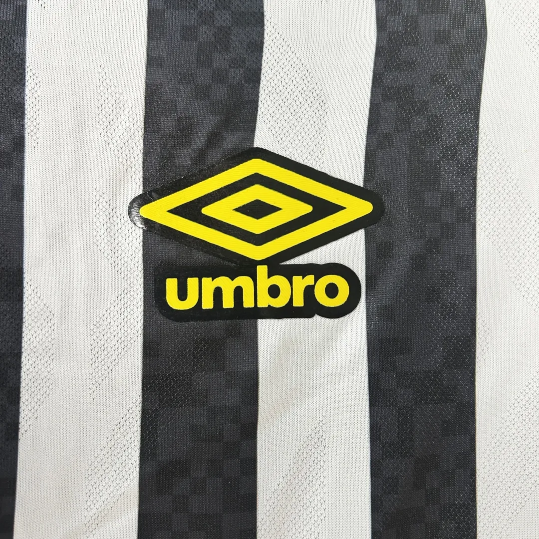 Umbro Santos FC Kids Kit - Image 4