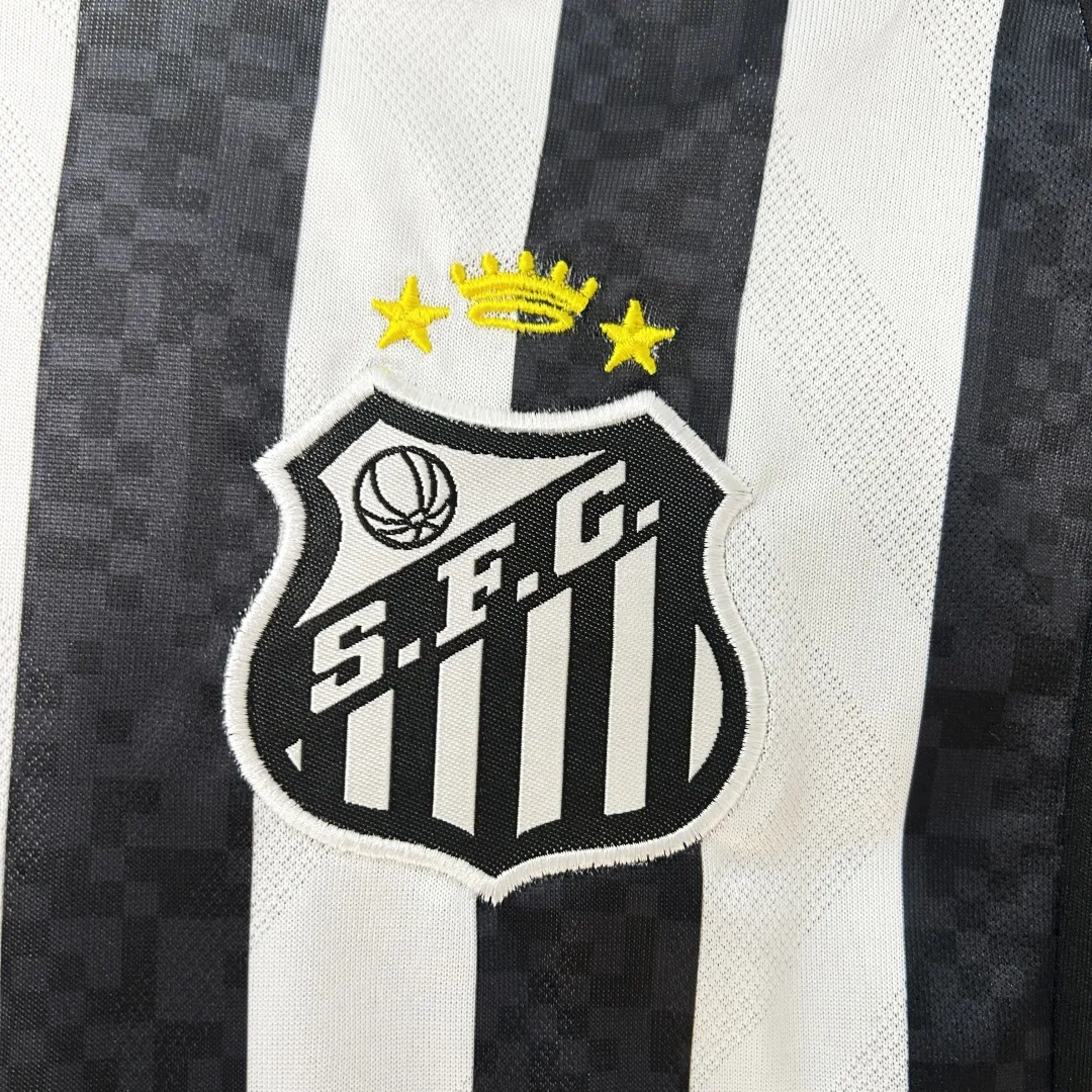 Umbro Santos FC Kids Kit - Image 3