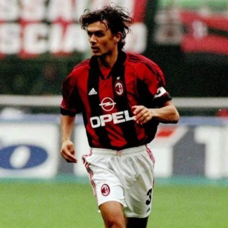AC Milan Retro Football Kit - Image 4