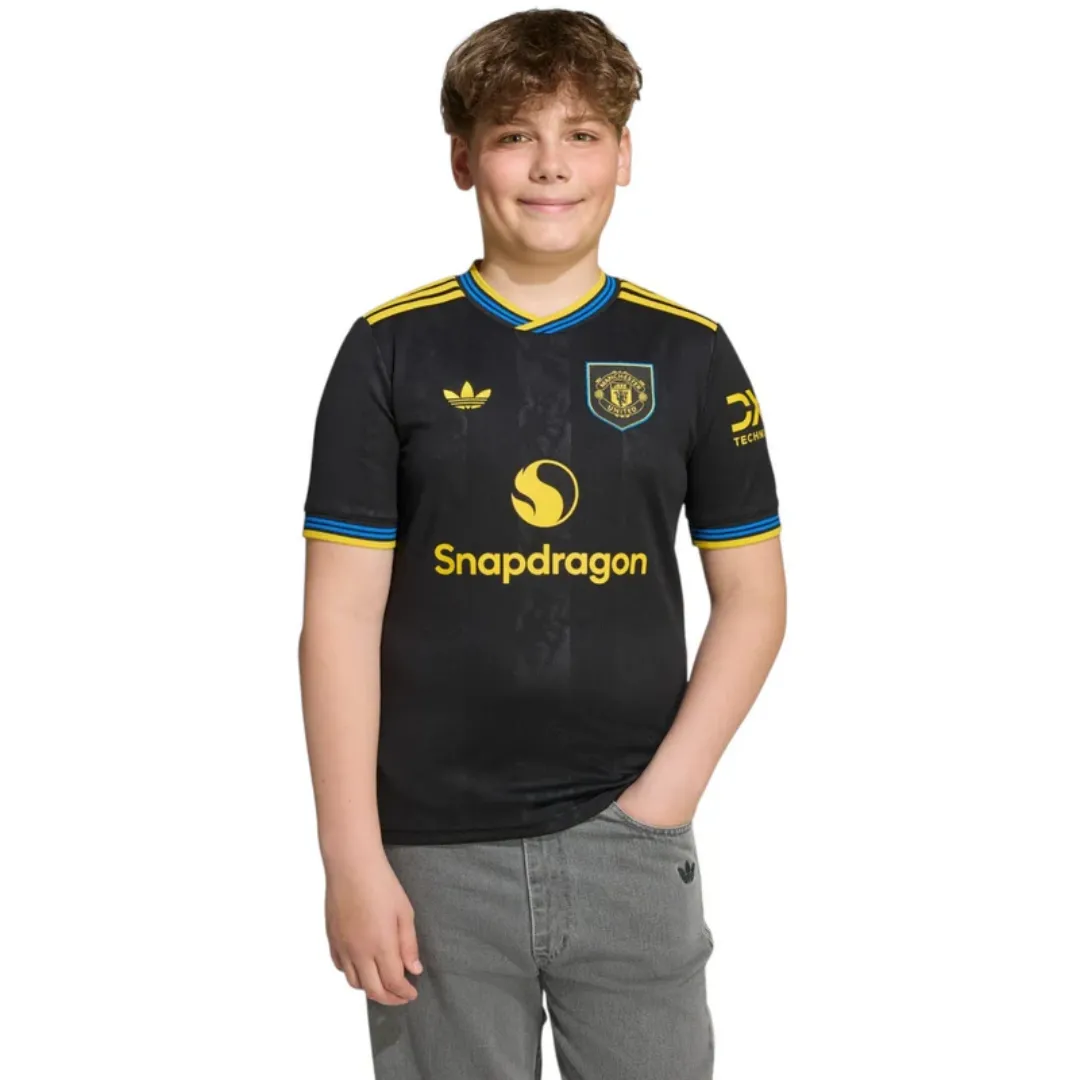 Manchester United Kids Football Kit - Image 3