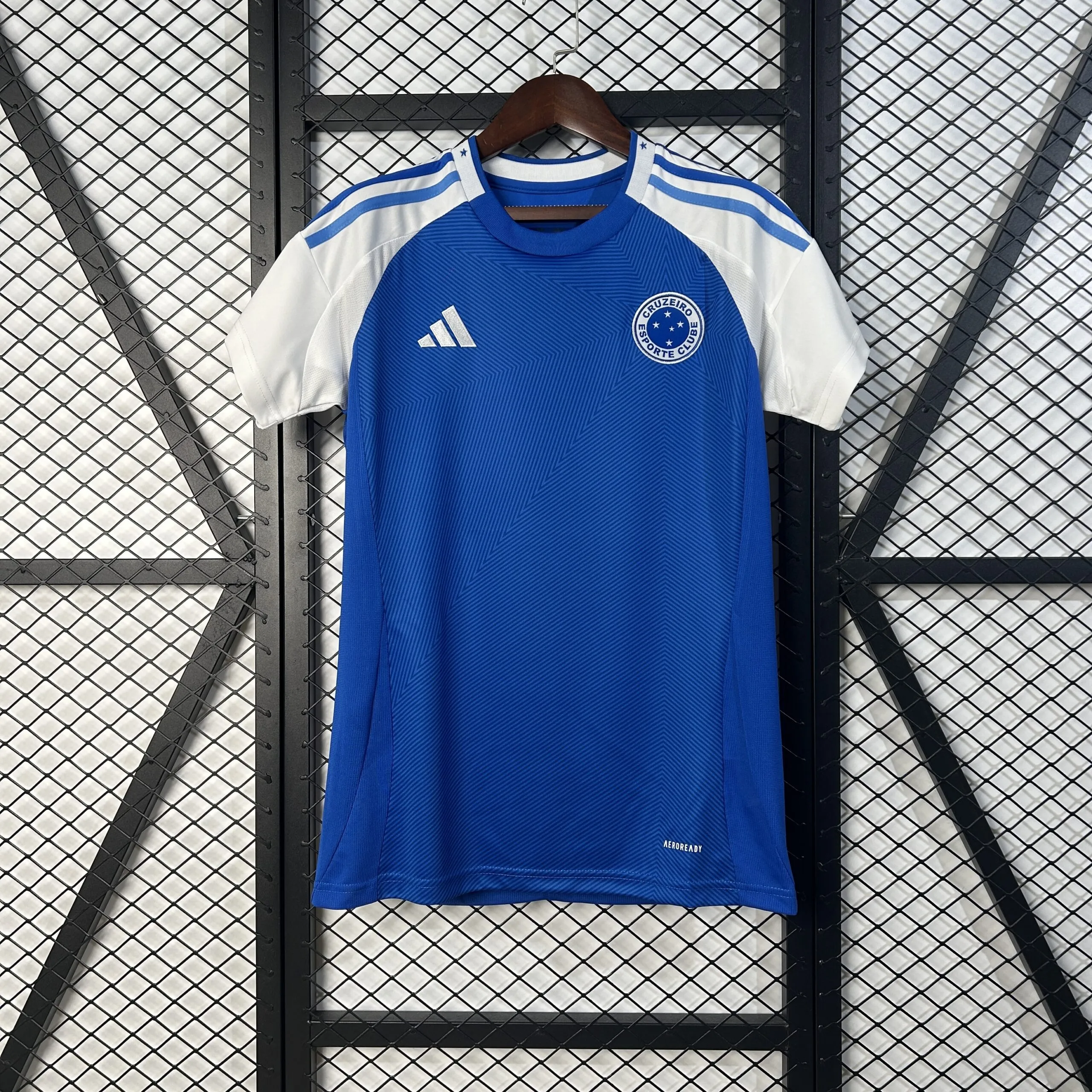 Cruzeiro EC Home Jersey - Image 3