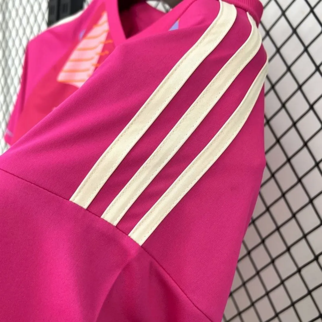 Flamengo Pink Goalkeeper Jersey - Image 5