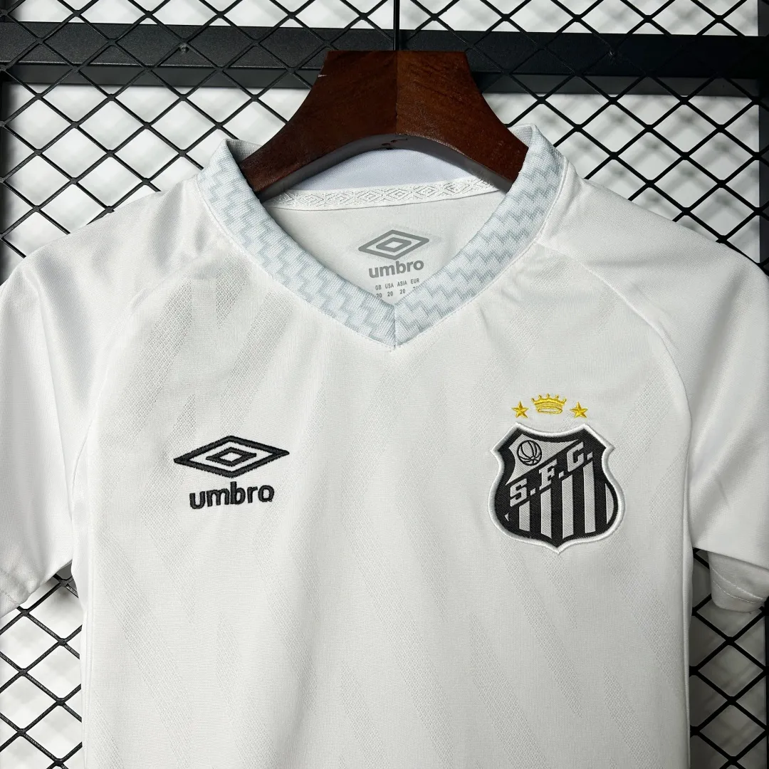 Umbro Santos FC Kids Kit - Image 3