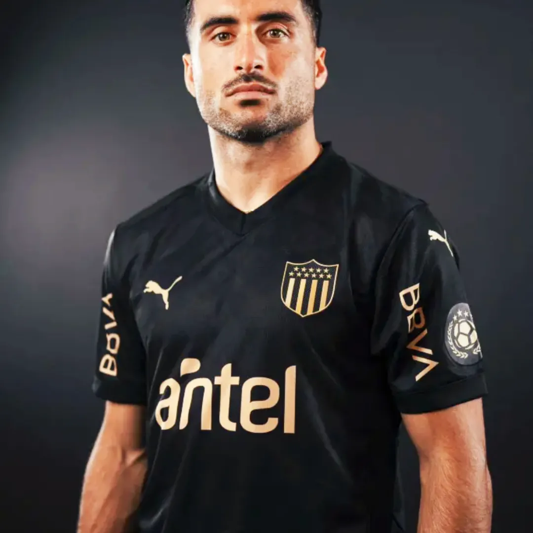 Alternative view of Puma CA Peñarol Away Jersey
