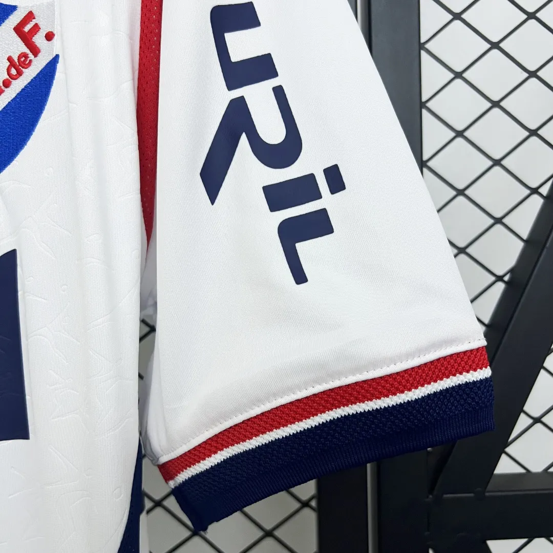 Umbro Club Nacional de Football Jersey - Image 5
