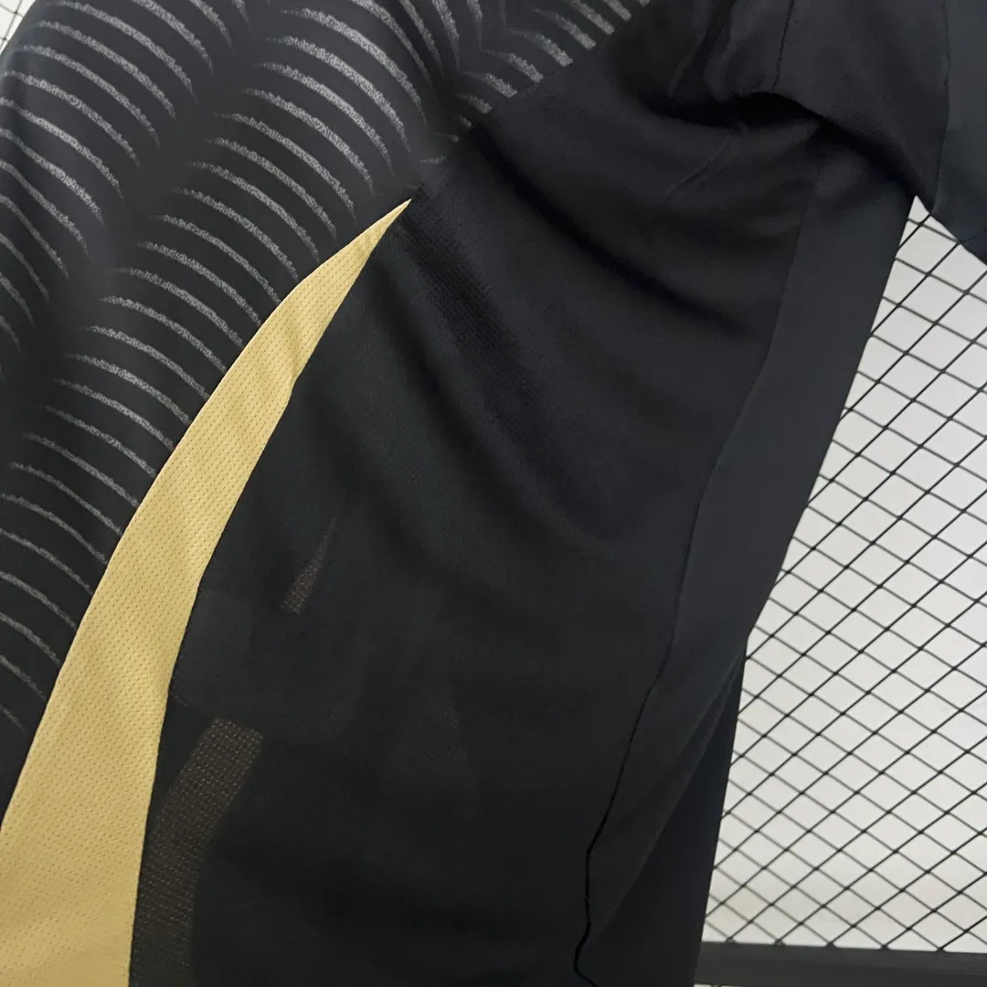 Colo Colo Away Jersey 2025 - Image 8