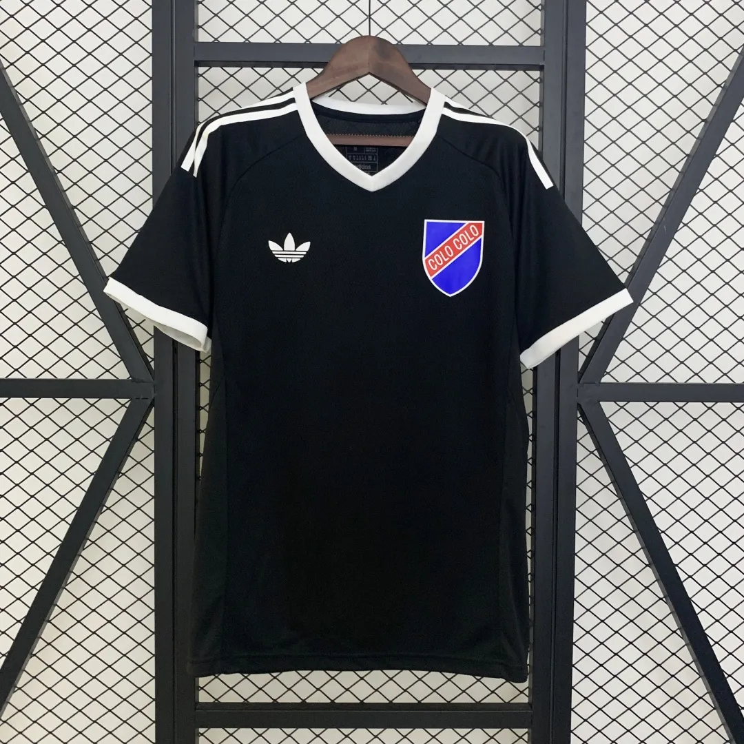 Colo Colo Anniversary Football Jersey - Image 4
