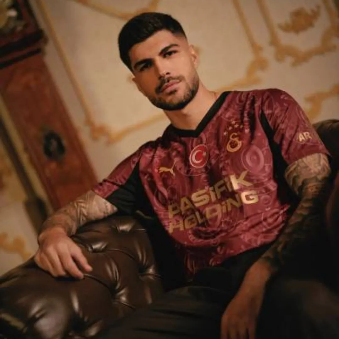 Galatasaray Third Jersey - Image 7