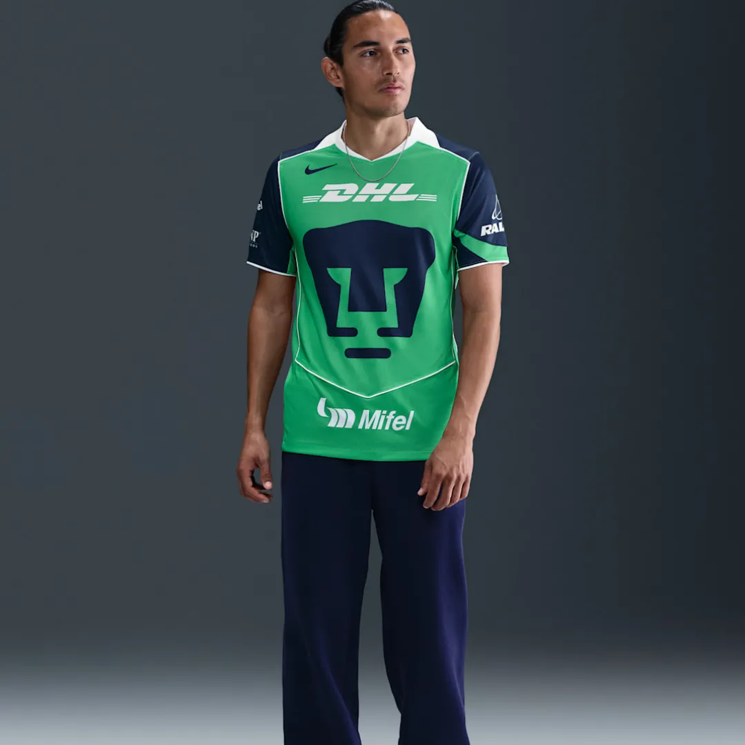 Pumas UNAM Third Football Jersey - Image 3